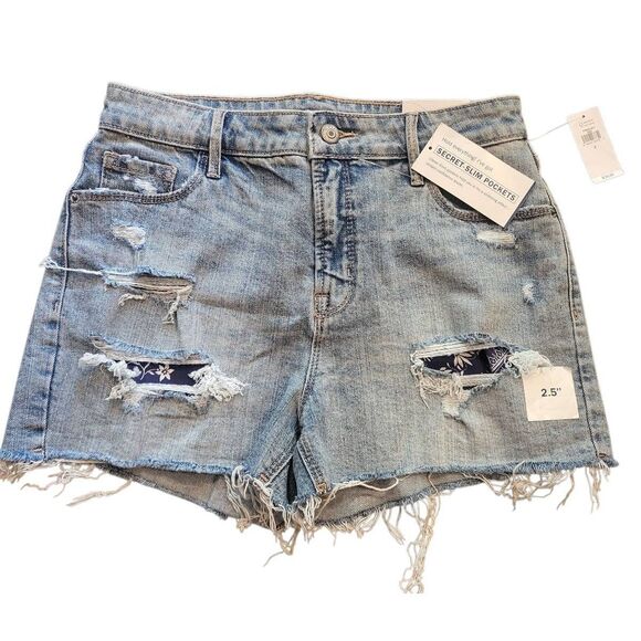 NWT Old Navy Shorts Women's 2 Blue Denim Distressed Patch Cutoff Raw Hem 2.5" - Picture 1 of 3